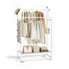 Porte-manteau en métal avec roulettes sac latéral blanc mat